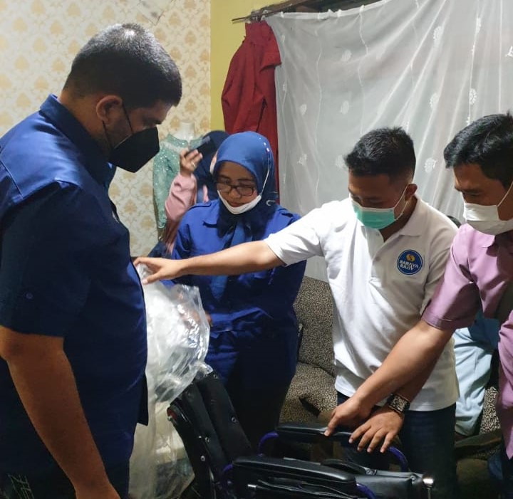 Relawan Baraya Rajiv Serahkan Bantuan untuk Pasien Kanker di Banjaran Kabupaten Bandung